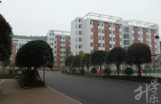 莱西市职业教育中心学校