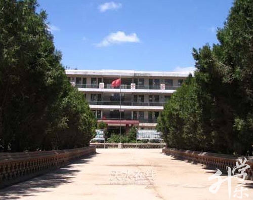 秦州区育才服装培训学校