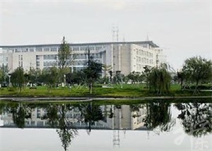 岳阳市网络工程职业学校